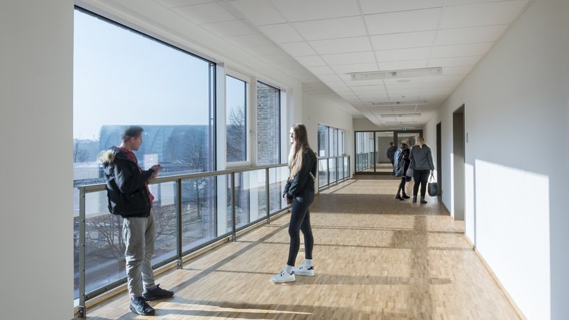 knauf Topiq Prime ceiling tiles in a school environment